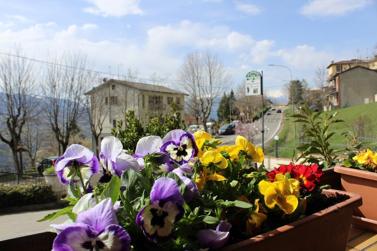 Albergo Ristorante Miramonti Toano מראה חיצוני תמונה